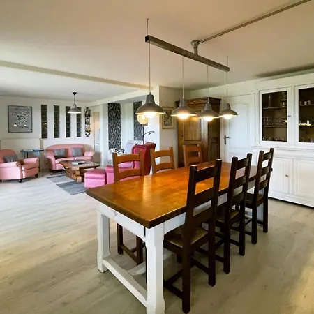Les De La Maison Bleue D'estialescq Apartment Estialescq