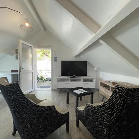 Les De La Maison Bleue D'estialescq Apartment Estialescq