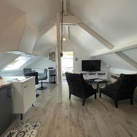Apartment Les De La Maison Bleue D'estialescq Estialescq