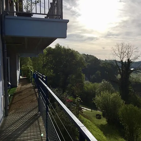 Les De La Maison Bleue D'estialescq Apartment *