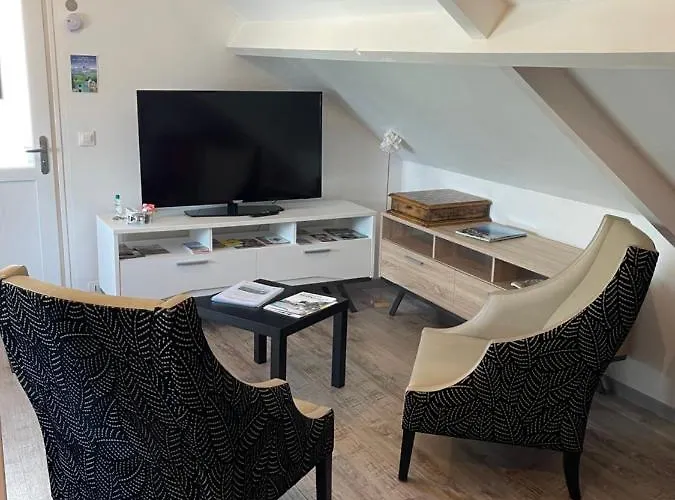 Lägenhet Les De La Maison Bleue D'estialescq *