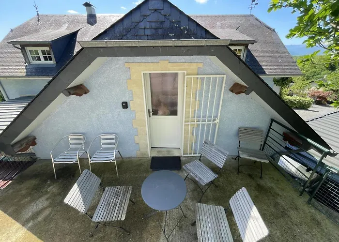 Lägenhet Les De La Maison Bleue D'estialescq Estialescq