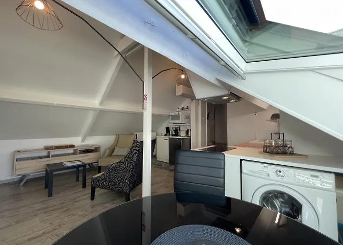 Lägenhet Les De La Maison Bleue D'estialescq *