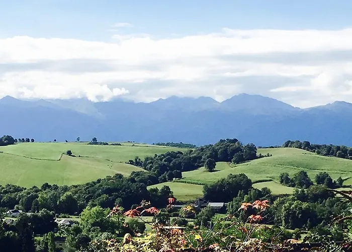 Les De La Maison Bleue D'estialescq Lägenhet *