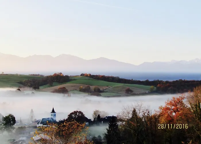 Lägenhet Les De La Maison Bleue D'estialescq