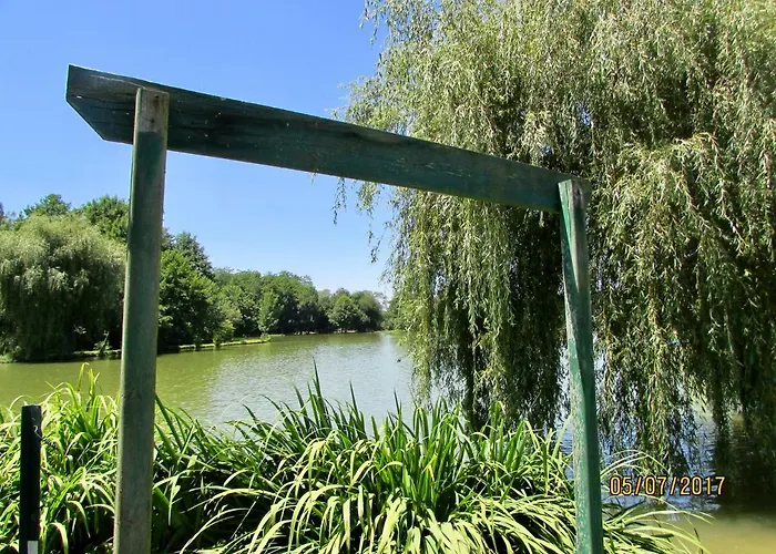 Les De La Maison Bleue D'estialescq